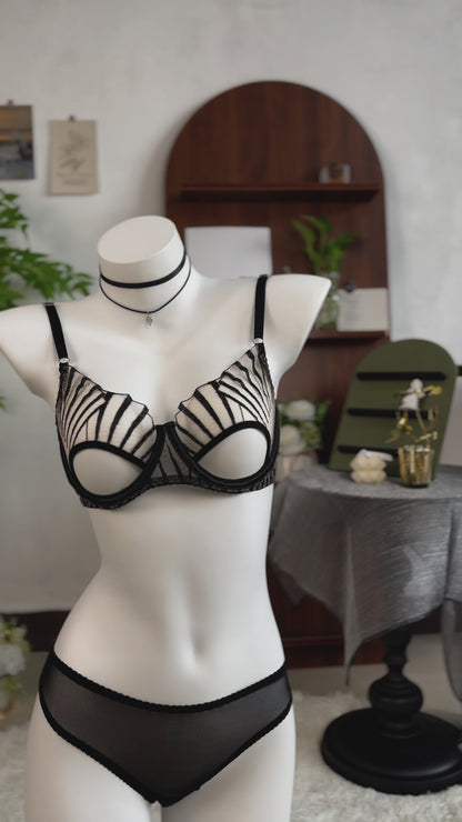 The Marseille Crotchless Black